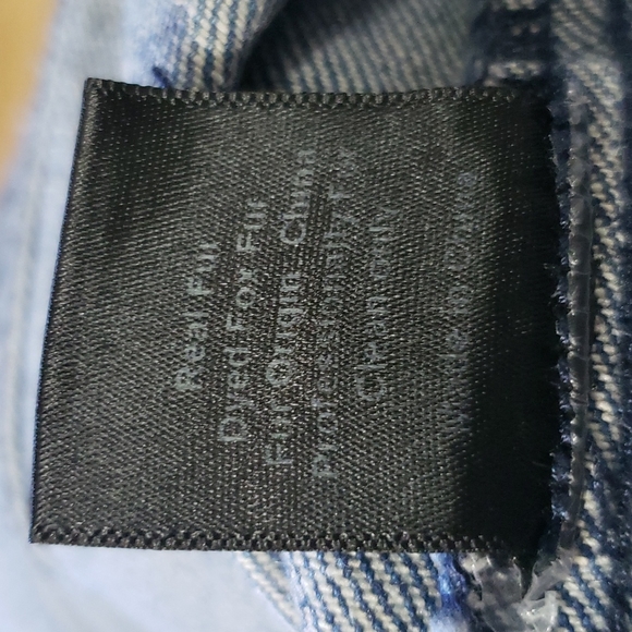 NWT Saks Fith Avenue Jean Jacket - Picture 6 of 6